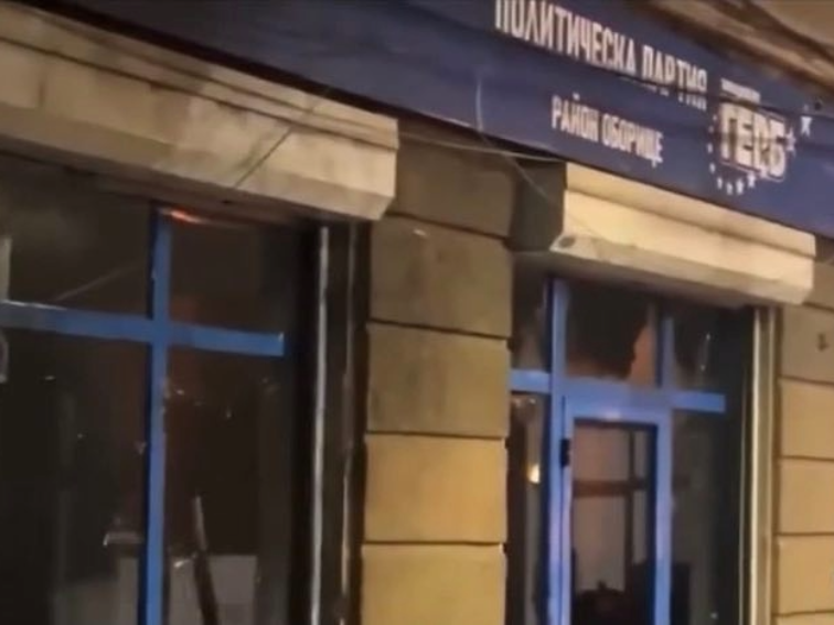 ПОЛИТИЧЕСКИ СЦЕНАРИЙ: КАКВО СЛЕДВА